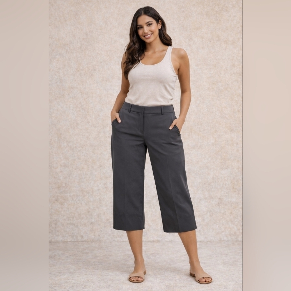 Adidas ClimaLite Stretch Capri Pants – Size 6